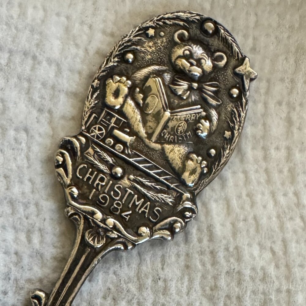 VINTAGE Christmas Teddy Bear Collector Spoon EUC 1984 Sterling Silver Plated